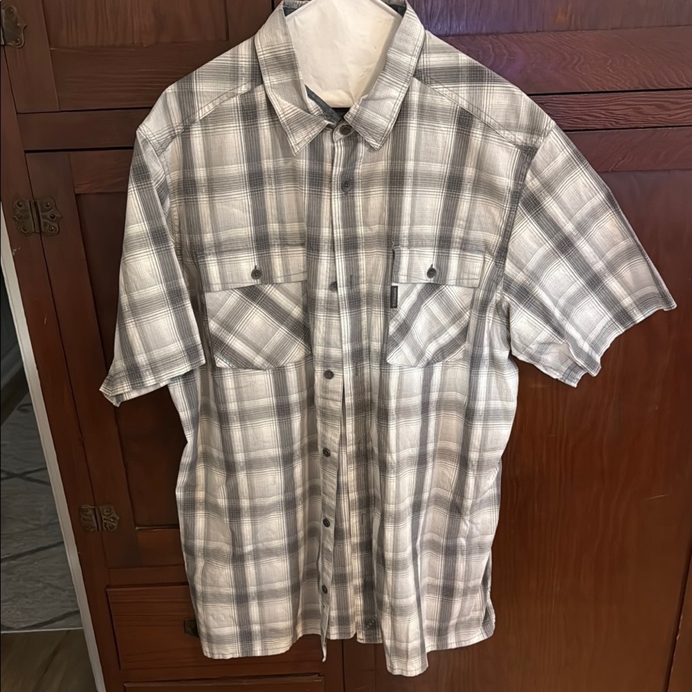 Columbia Gray Casual Button Down Shirt